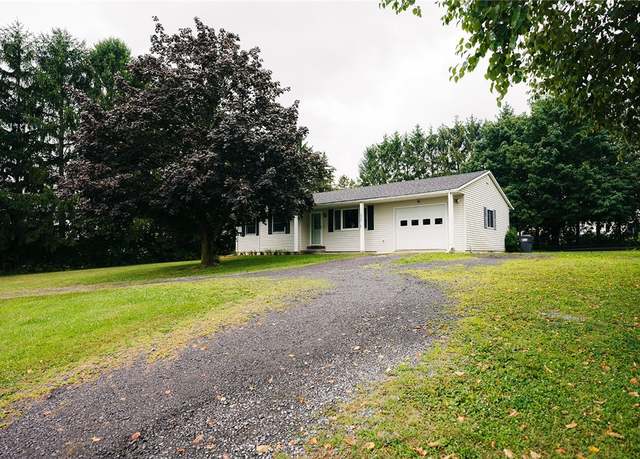 Property at 1902 State Route 54 Hwy, Benton, NY 14527, 3 beds, 1 bath