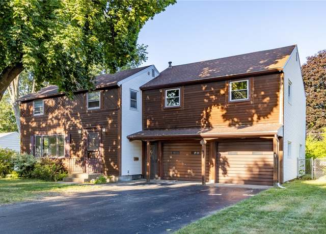 Property at 150 Vinedale Ave, Irondequoit, NY 14622, 5 beds, 2.5 baths