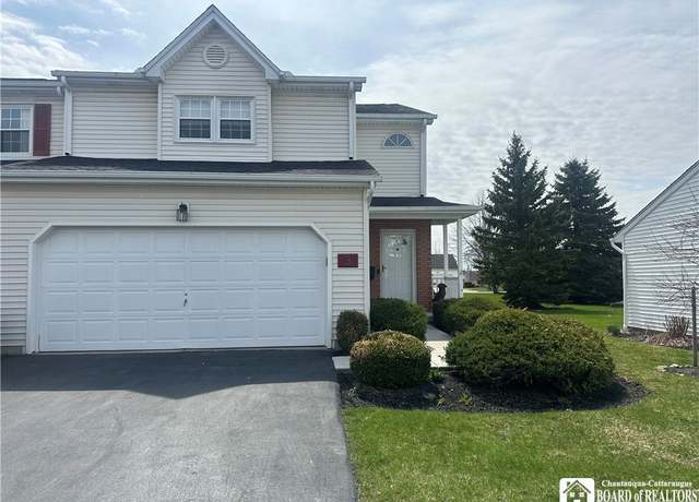 Property at 9 Foxwood, Lancaster, NY 14043, 2 beds, 2 baths