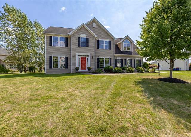 Property at 81 Woodgreen Dr, Pittsford, NY 14534, 4 beds, 2.5 baths