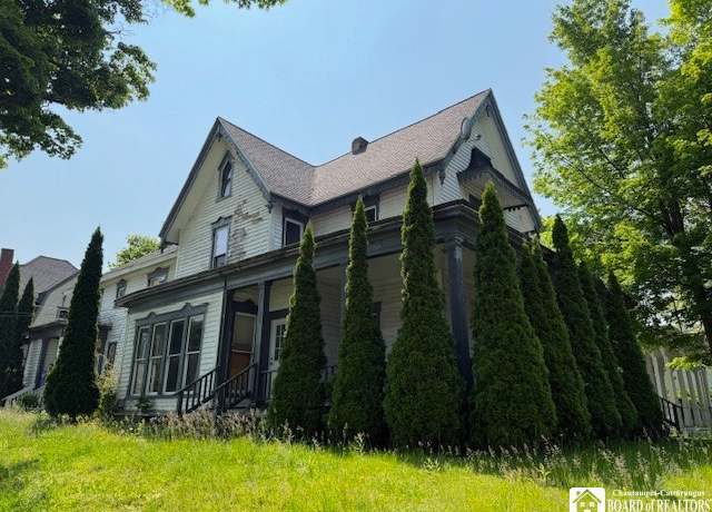 Property at 54 Lakeview Ave, Jamestown, NY 14701, 5 beds, 3 baths