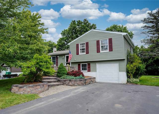 Property at 5738 Dalton Dr, Farmington, NY 14425, 3 beds, 1.5 baths