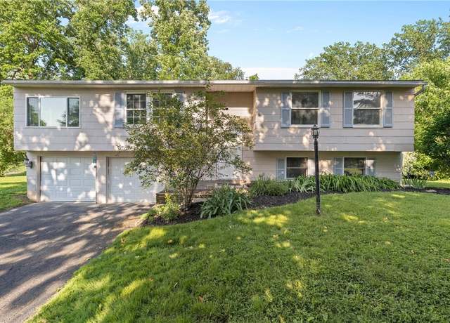 Property at 29 Minute Man Trl, Chili, NY 14624, 4 beds, 2 baths