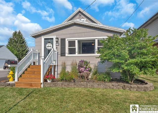 Property at 173 Dwyer St, West Seneca, NY 14224, 3 beds, 1.5 baths