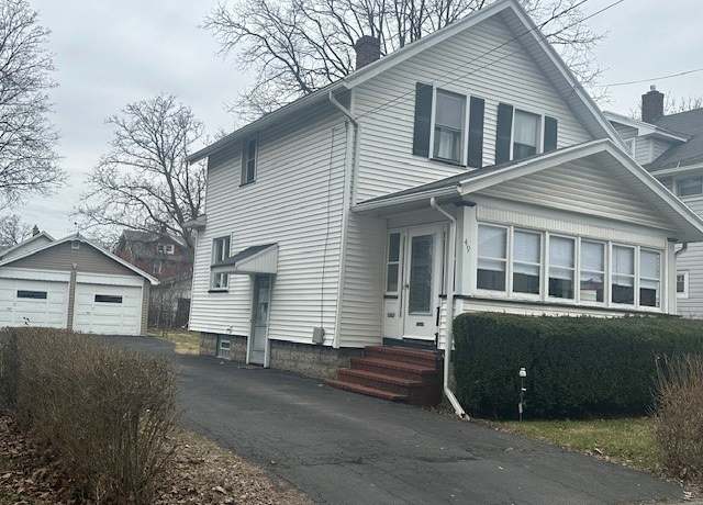 Property at 49 Wetmore Park, Rochester, NY 14606, 2 beds, 1.5 baths