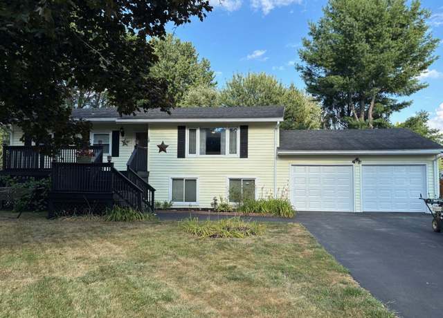 Property at 18 W Canon Dr, Chili, NY 14624, 3 beds, 2 baths