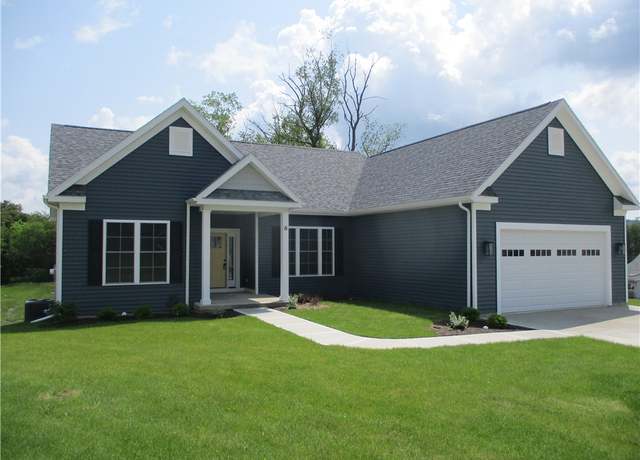 Property at 6 Royal Ct, Horseheads, NY 14845, 3 beds, 2.5 baths