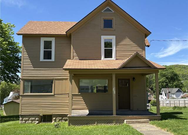 Property at 19 Pratt St, Sheffield, PA 16347, 3 beds, 1 bath