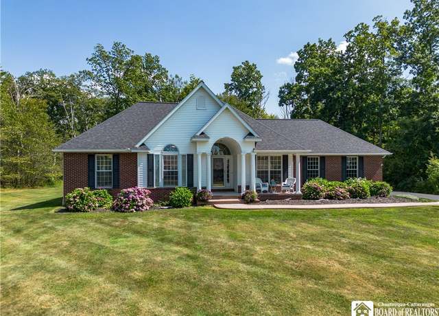 Property at 4885 E Shorewood Dr, Dunkirk, NY 14048, 3 beds, 2.5 baths