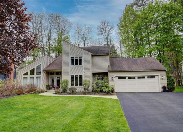 Property at 41 Hunters Pointe, Perinton, NY 14534, 3 beds, 3.5 baths