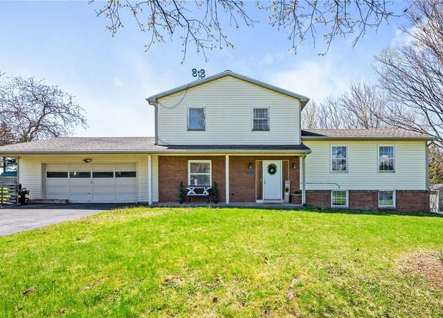 Property at 2 Clearview Dr, Phelps, NY 14532, 3 beds, 3 baths