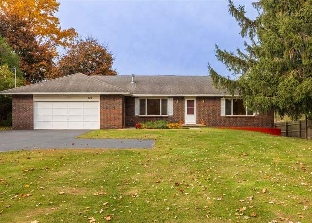 Property at 929 Salt Rd, Webster, NY 14580, 3 beds, 2.5 baths
