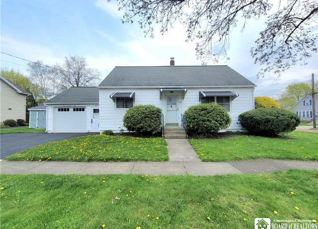 Property at 104 Superior St, Jamestown, NY 14701, 3 beds, 1.5 baths