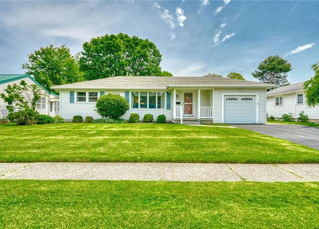Property at 26 Catalina Dr, Irondequoit, NY 14622, 3 beds, 1 bath