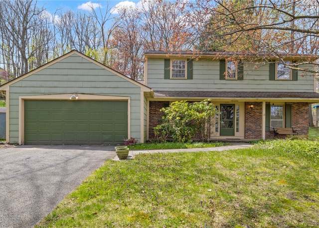 Property at 17 Chipping Rdg, Perinton, NY 14450, 4 beds, 3.5 baths