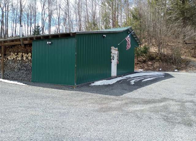 Property at 1944 Beaver Creek Rd, Madison, NY 13314, 2 beds, 1 bath