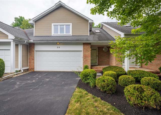 Property at 28 Chasewood Cir, Henrietta, NY 14618, 2 beds, 1.5 baths