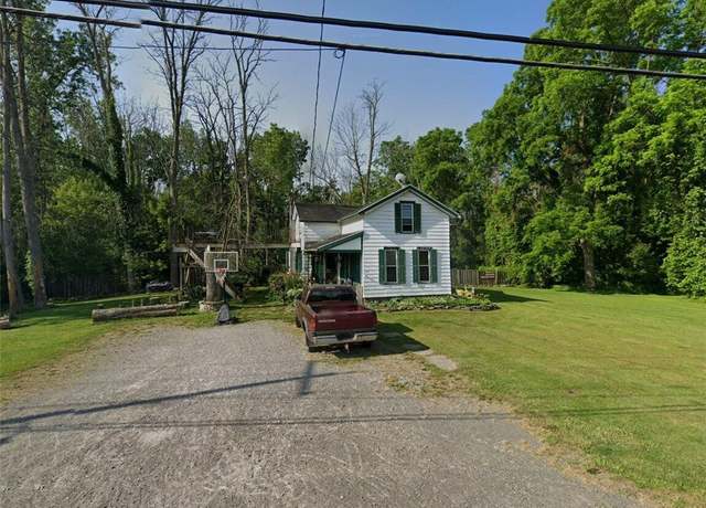 Property at 46 Mechanic St, Elba, NY 14058, 3 beds, 1.5 baths