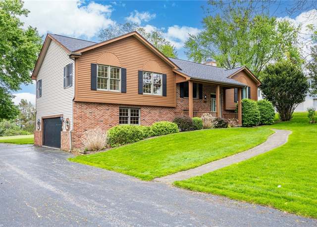 Property at 920 Middle Rd, Henrietta, NY 14543, 5 beds, 3 baths