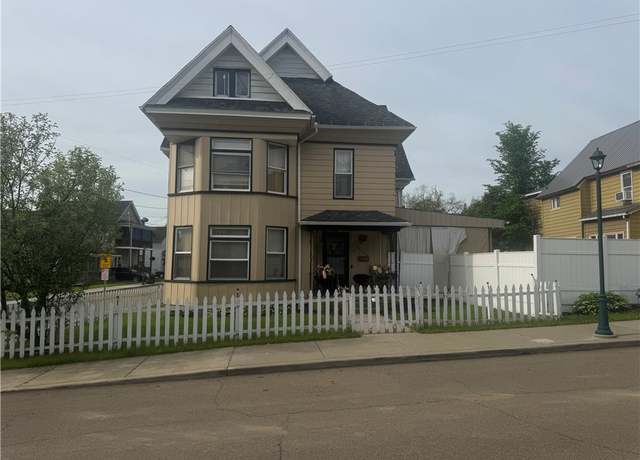 Property at 14 Park St, Bradford-city, PA 16701, 8 beds, 3 baths