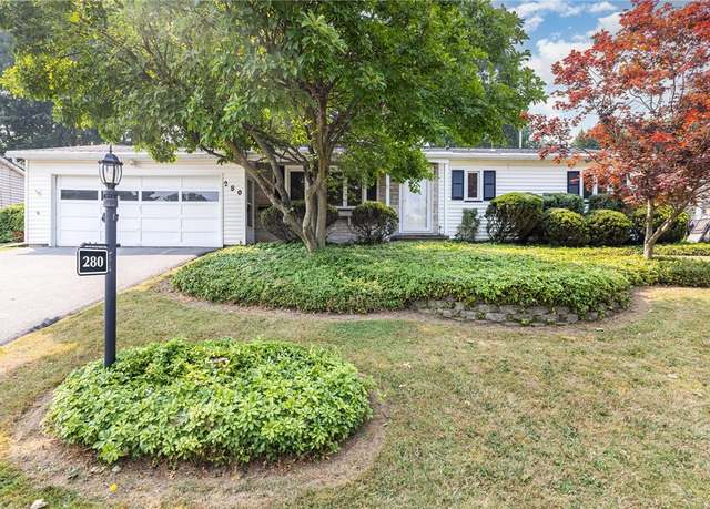 Property at 280 Lake Shore Boulevard Ext, Irondequoit, NY 14617, 3 beds, 2.5 baths
