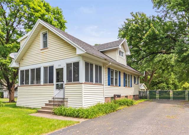 Property at 206 Dearcop Dr, Gates, NY 14624, 4 beds, 2 baths
