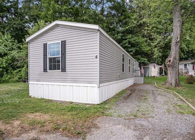 Property at 4 Forest Edge Dr, Batavia, NY 14020, 3 beds, 2 baths