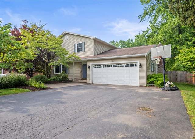 Property at 82 Pine Grove Ave, Irondequoit, NY 14617, 3 beds, 1.5 baths