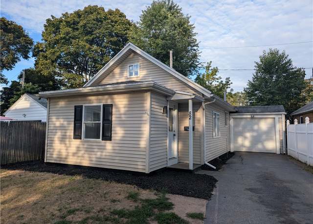 Property at 82 Cragg Rd, Greece, NY 14616, 2 beds, 1 bath