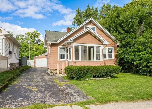 Property at 37 Glenora Dr, Greece, NY 14615, 3 beds, 1 bath