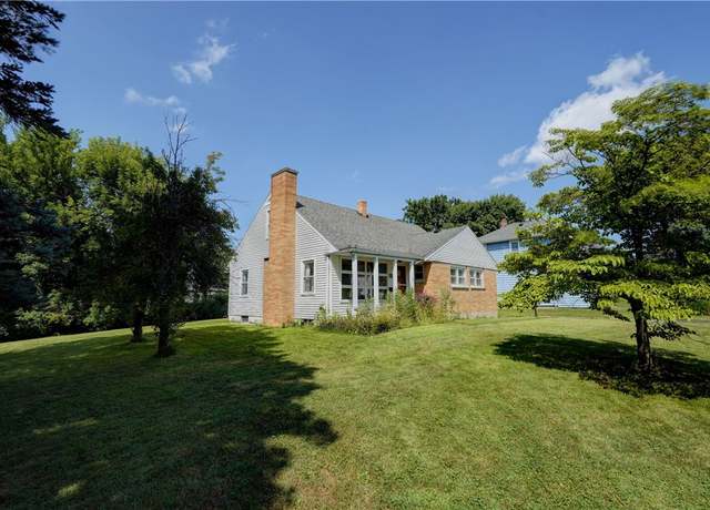 Property at 32 Deland Park B, Perinton, NY 14450, 4 beds, 2 baths