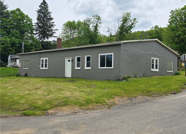 Property at 1077 Looker Mtn, Otto Twp, PA 16745, 2 beds, 1.5 baths