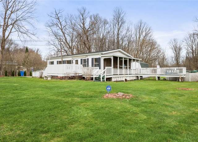 Property at 1731 Pioneer Rd, Manchester, NY 14548, 3 beds, 2 baths