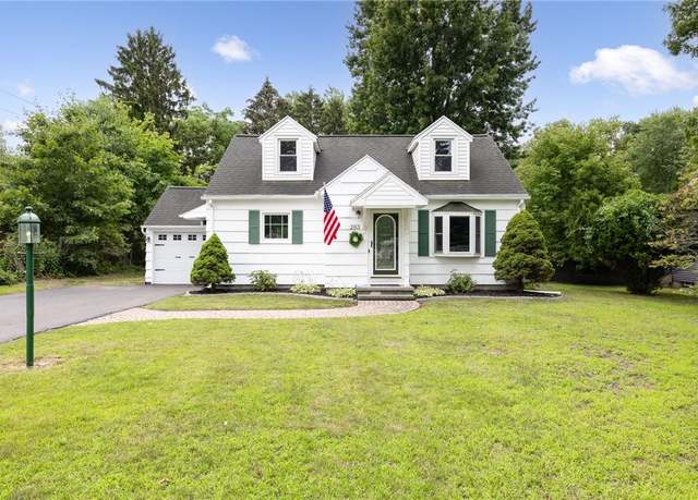Property at 263 Volk Rd, Webster, NY 14580, 3 beds, 1.5 baths