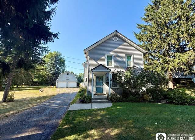 Property at 20 Lakeview Ave, Pomfret, NY 14063, 3 beds, 1.5 baths