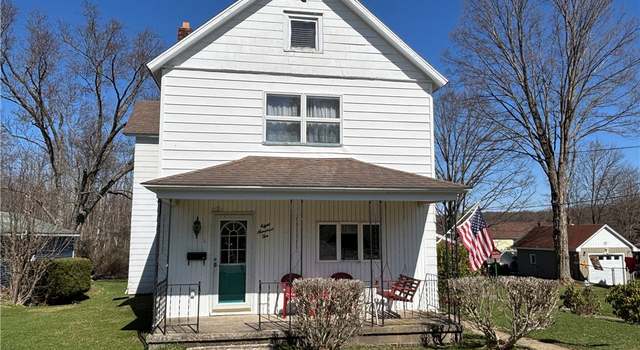 Photo of 810 Welsh St, Kane Boro, PA 16735