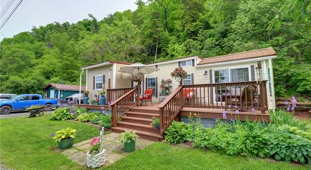 Photo of 1272 Honoco Rd, Aurora, NY 13026
