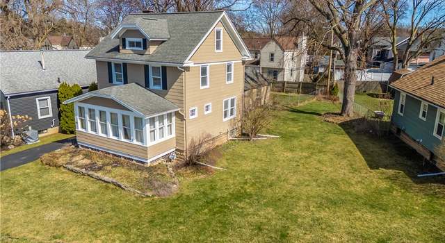 Photo of 80 Woodstock Rd, Rochester, NY 14609