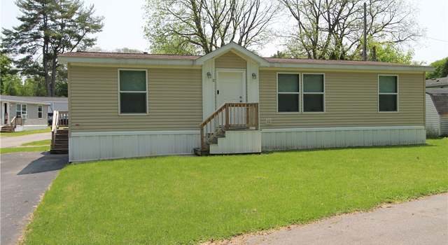 Photo of 11 Bittersweet Dr, Penfield, NY 14625