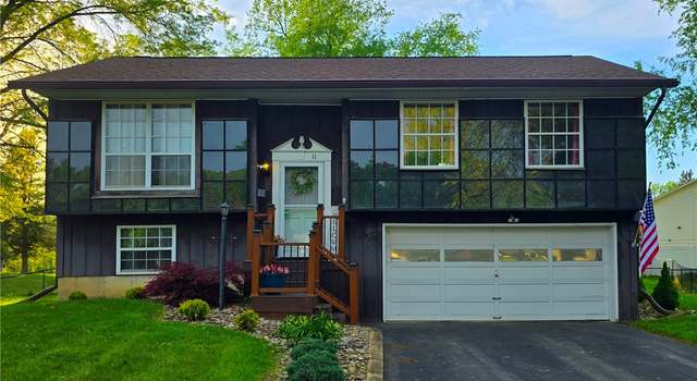 Photo of 11 Cherry Cir, Painted Post, NY 14870