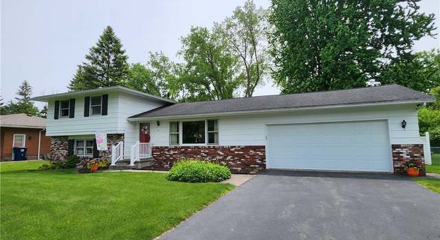 Photo of 71 Red Rock Rd, Greece, NY 14626