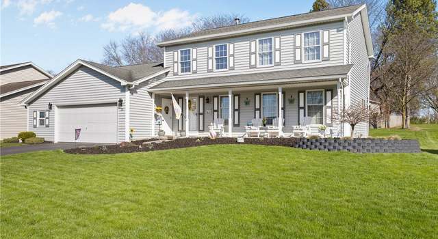 Photo of 33 Redfern Dr, Riga, NY 14428
