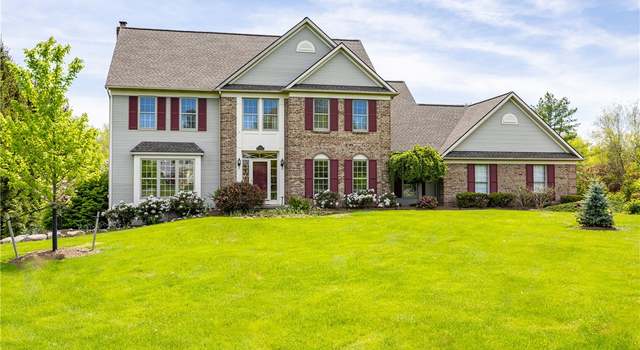 Photo of 11 Neuchatel Ln, Perinton, NY 14450