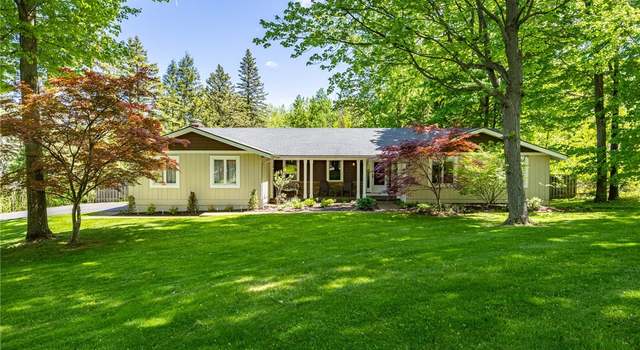 Photo of 14 Emerald Hill Cir, Perinton, NY 14450