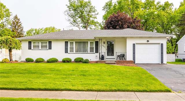 Photo of 247 Angelus Dr, Irondequoit, NY 14622
