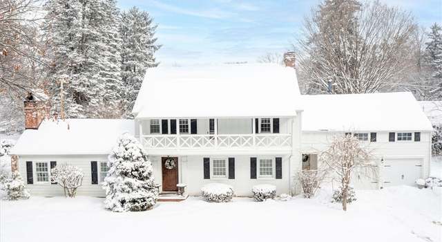 Photo of 500 Sagamore Dr, Irondequoit, NY 14617