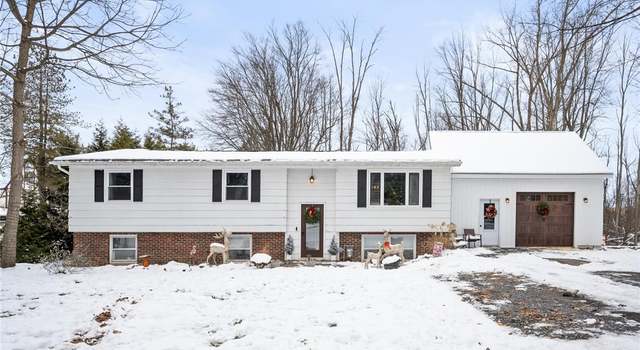 Photo of 24 Pratt Rd, Manchester, NY 14504