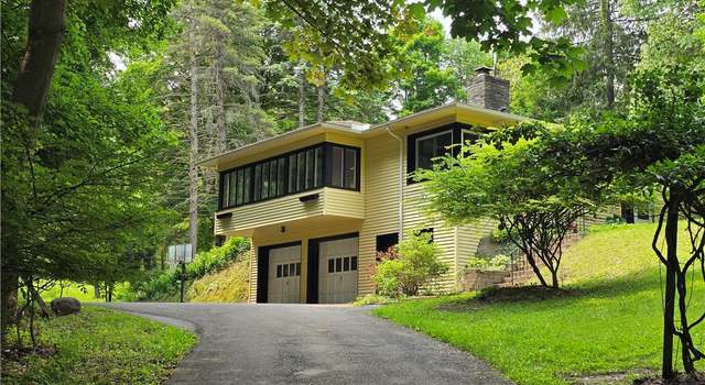 Photo of 272 Mendon Center Rd, Mendon, NY 14472