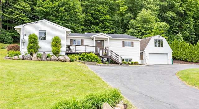 Photo of 263 Victor Rd, Perinton, NY 14450
