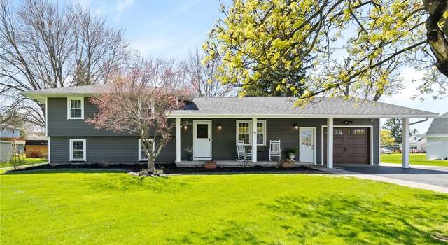 Photo of 87 Crestview Dr, Sweden, NY 14420